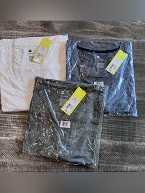 All in Motion Crew Neck T-Shirts - White, Gray, and Olive- size XXL